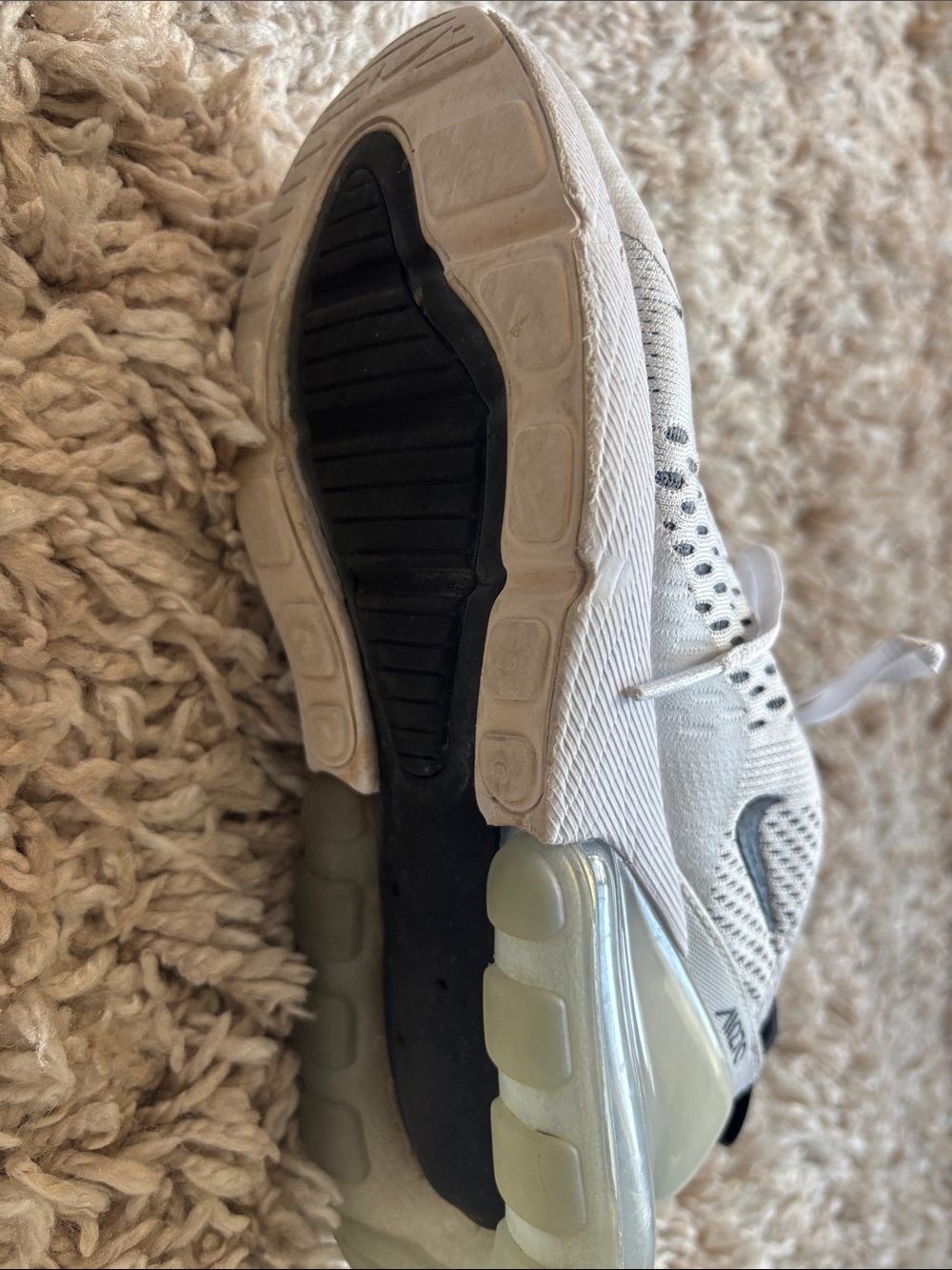 Nike Kids Air270 Sneakers in White and Black - Picture 3 of 3